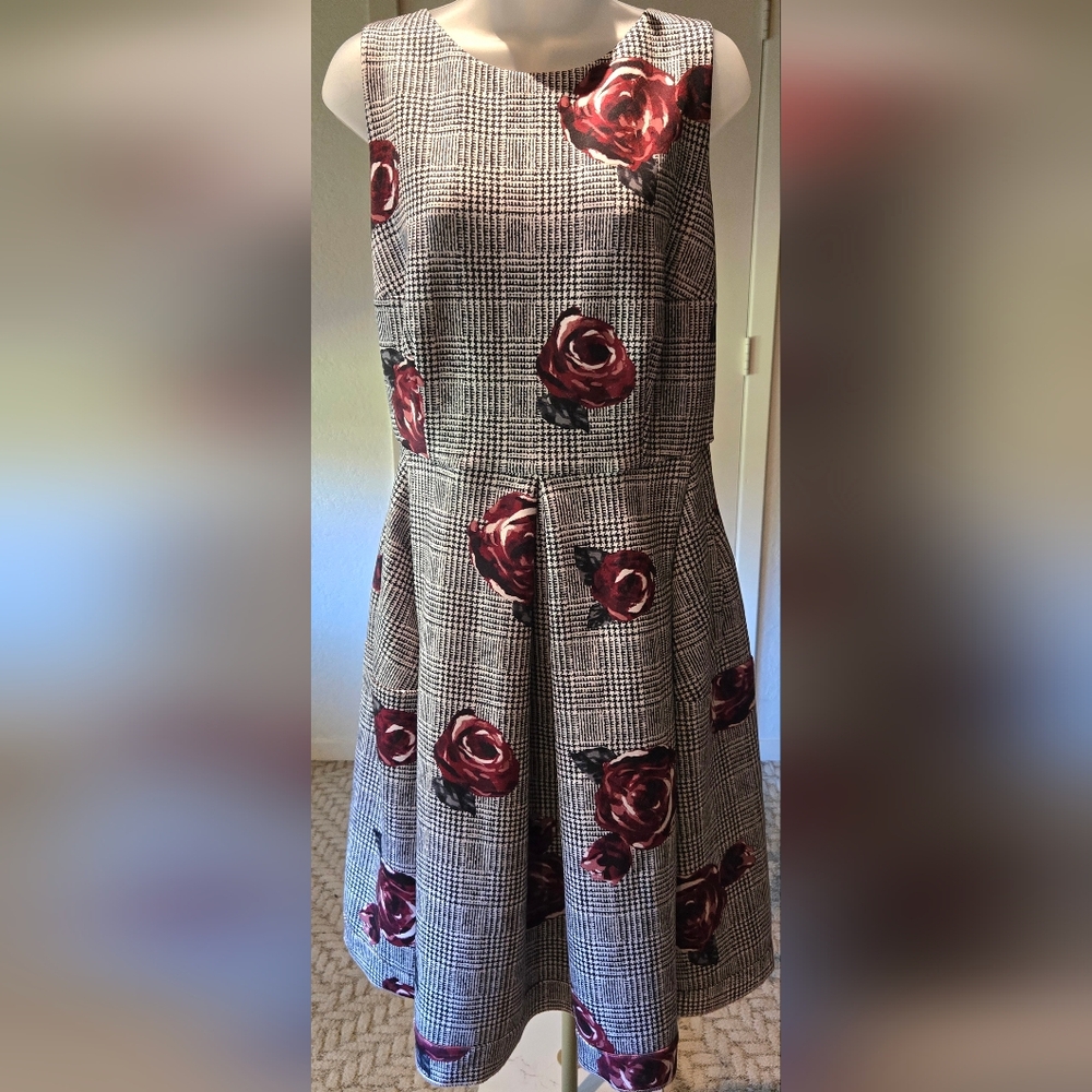 Roz & Ali Houndstooth Fit-and-Flare Dress with Burgundy Rose Print And Pockets